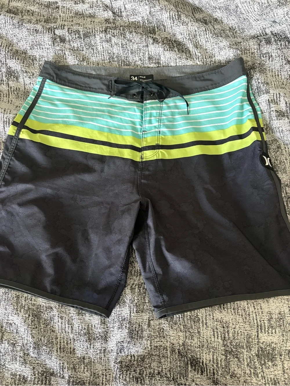 Hurley Men’s Swim Trunks Size 34